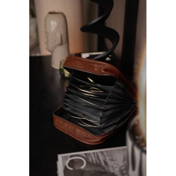 Muud Voss Etui til Strikkepinde - Lder, Rich Brown