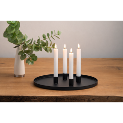 Runt dekorationsfat i svart med 4 magnetiska ljush�llare