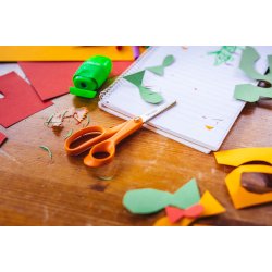 Fiskars børnesaks orange, højre