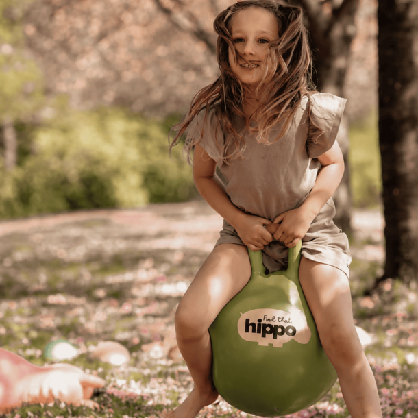 Find That Hippo hoppebold � old gold