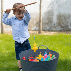 Fiskespil til B�rn med 6 Regnbue�nder og 2 Fiskest�nger | Scratch Active Play
