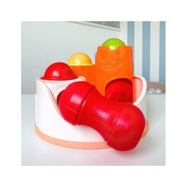 Hamreleget�j med bolde � aktivitetsleget�j fra 12 mdr.