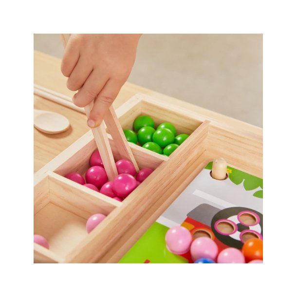 Kulf�ngst och f�rgmatchning i tr� � Montessori-inspirerat l�rspel