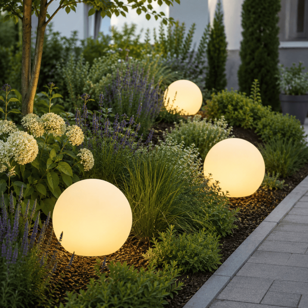 Solcelle LED lyskugler - 3 stk �30 cm