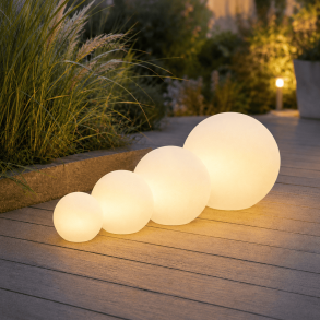 Solcelle LED lyskugler til haven � komplet s�t med 4 stk �15, �20, �25 og �30 cm