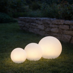Solcelle LED lyskugler til haven � 3 stk s�t �15, �20 og �25 cm