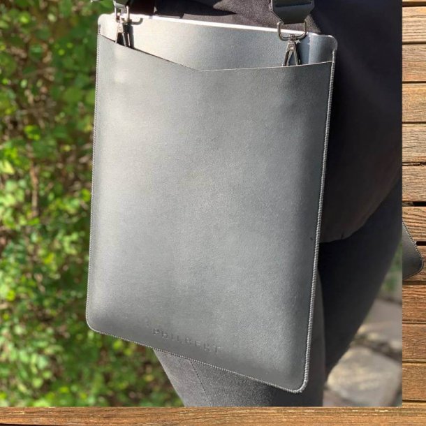 Philbert Ultratynd Sleeve m. Rem til MacBook 15" - Sort