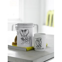 Steel-function, Konstkopp nr 3 porslin svart/vit