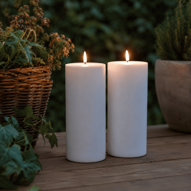 Udend�rs LED bloklys 25 cm � 2 stk hvide med fjernbetjening