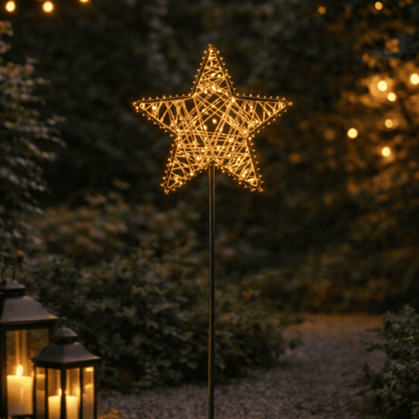 Utomhus LED-stj�rna med markspett � 28 x 82 cm
