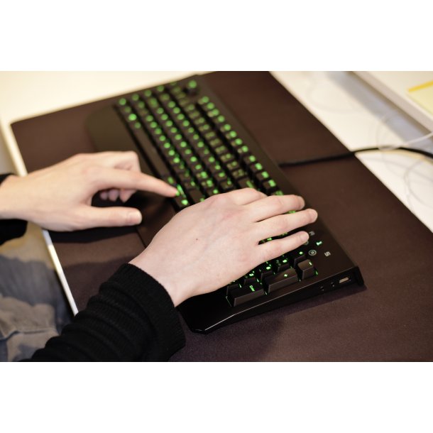 Mekanisk gaming tastatur Pro med RGB-lys, sort