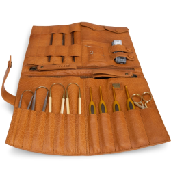 Muud Billie Multifunktion Strikkeetui - Lder, Whisky